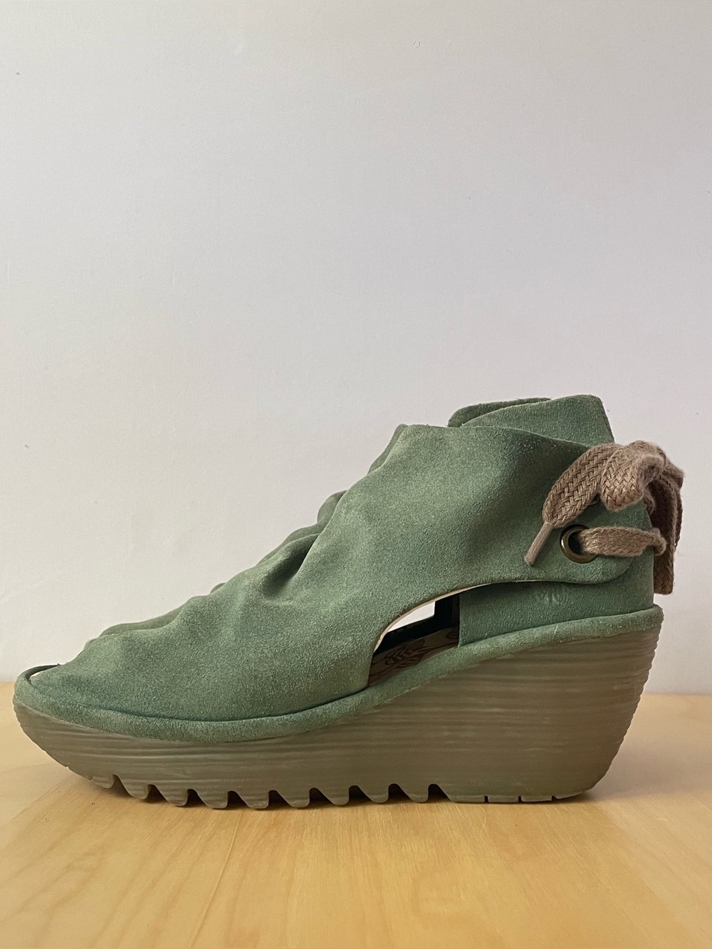 FLY London Women's Yema Wedge Pump | EU 38 - Picture 3 of 8